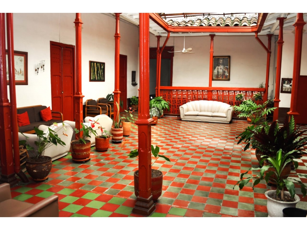 Casa lote en venta en el parque principal de Amagá 1.440 m² - 1