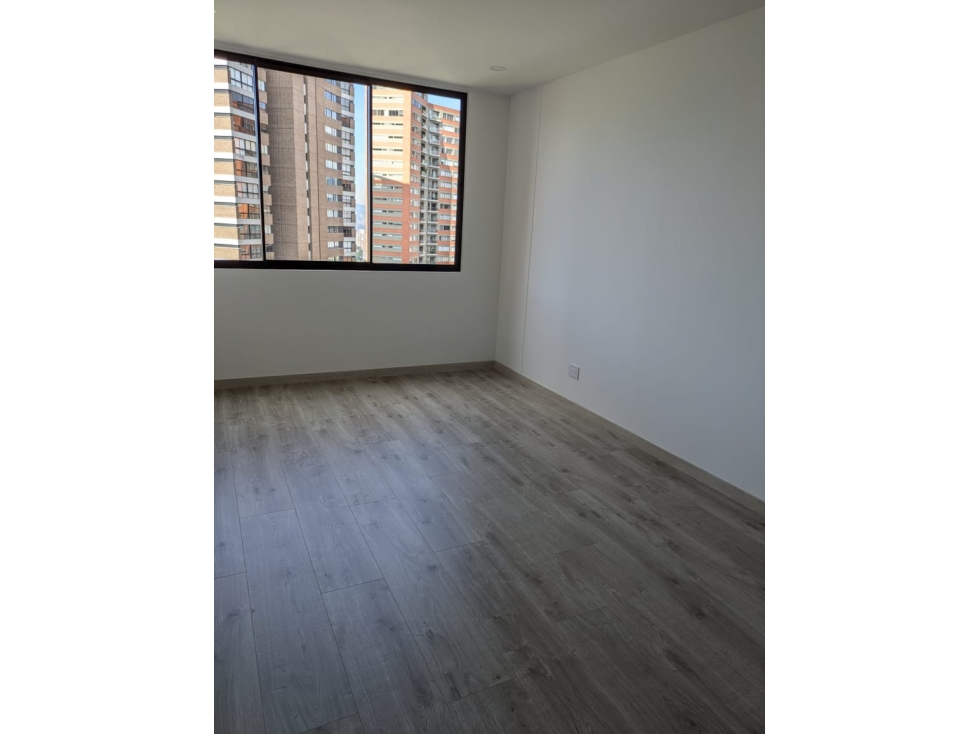 Venta o Arriendo Apartamento Sector Padre Marianito. Piso Alto — foto 4