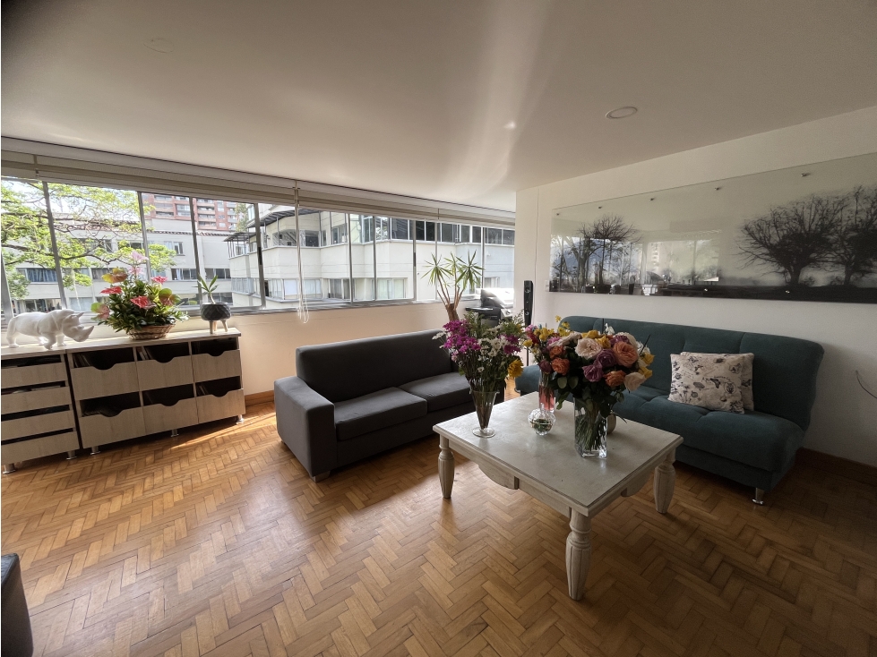 Apartamento para remodelar cerca al Tesoro Entorno verde