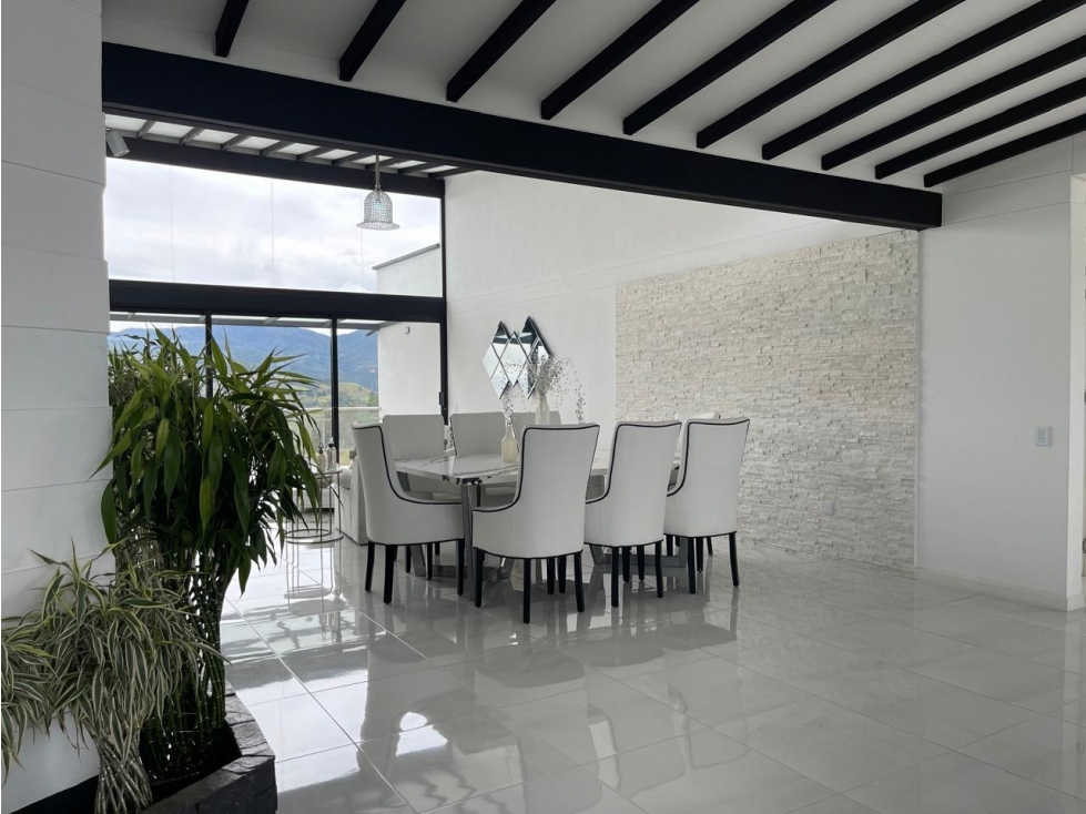 Casa en venta y Arriendo en El Retiro, un nivel más sótano, vista 360° — foto 3