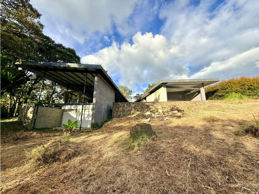 Venta de Casa en Alto de Las Palmas · Un solo Nivel · Obra Gris — foto 3