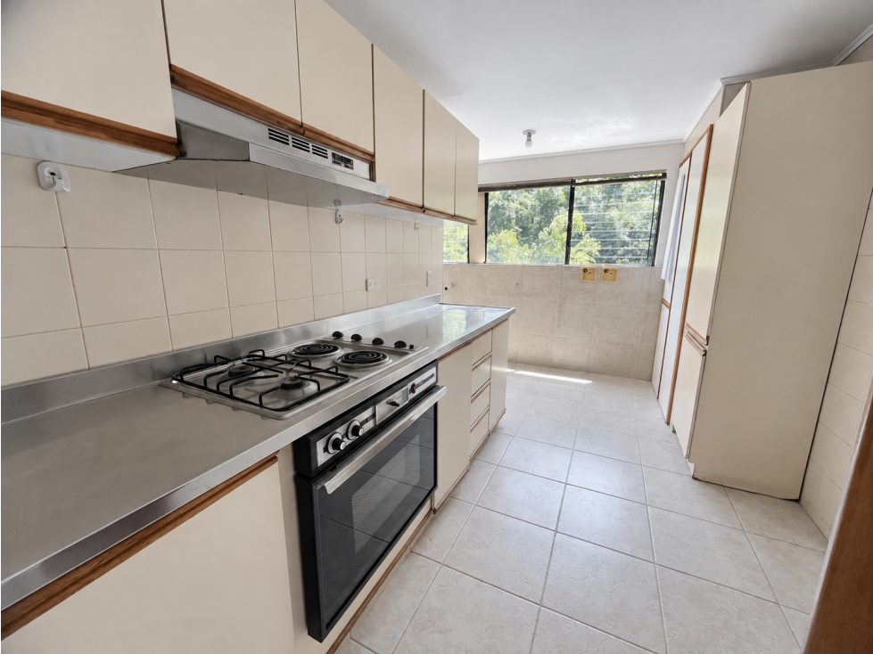 Venta de Apartamento para remodelar, Vizcaya, rodeado de verde — foto 4