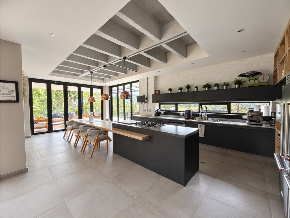 Casa en venta en Alto de las Palmas, con oficina, vivero y gimnasio — foto 3