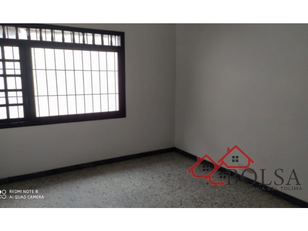 VENDO CASA COMERCIAL EN CADIZ FRENTE AVICOLA - 2