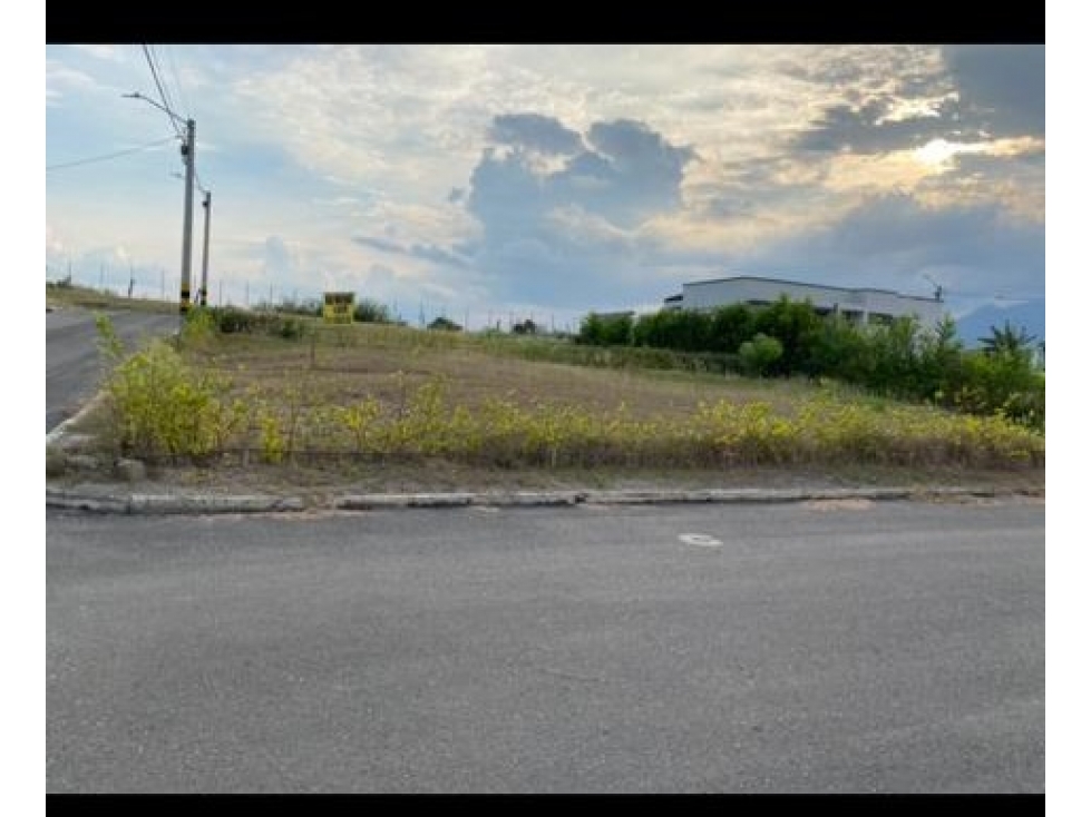 VENDO LOTE EN CONJUNTO CERRADO VIA ALVARADO — foto 2
