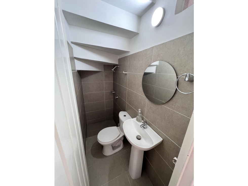 VENDO CASA MEDIANERA EN BARRIO CARMENZA ROCHA — foto 6