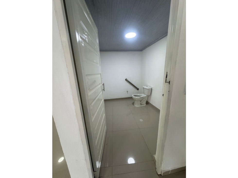 ARRIENDO LOCAL COMERCIAL CENTRO DE GIRARDOT - 4