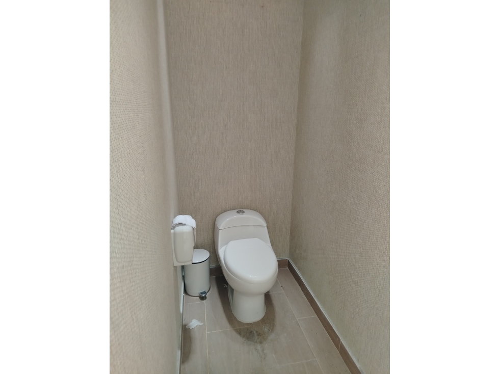 VENDO CASA ESQUINERA CON LOCAL COMERCIAL, SECTOR LA MACARENA - 5