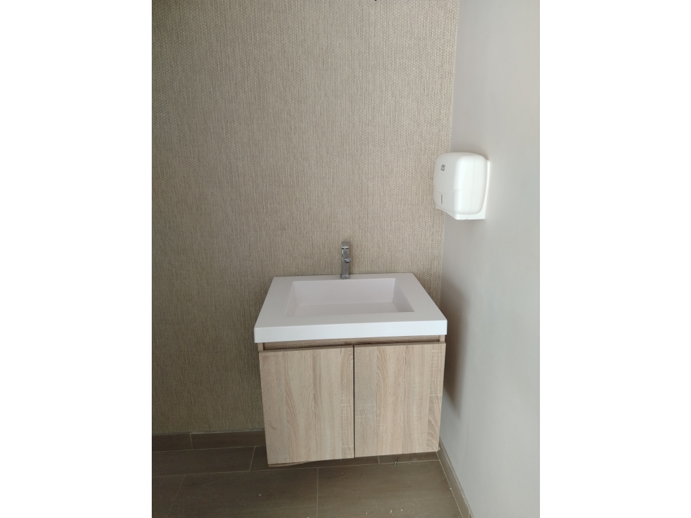 VENDO CASA ESQUINERA CON LOCAL COMERCIAL, SECTOR LA MACARENA - 6