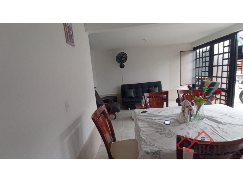 VENDO CASA CON RENTA 3 PISOS LA CEIBA SECTOR SALADO — foto 2