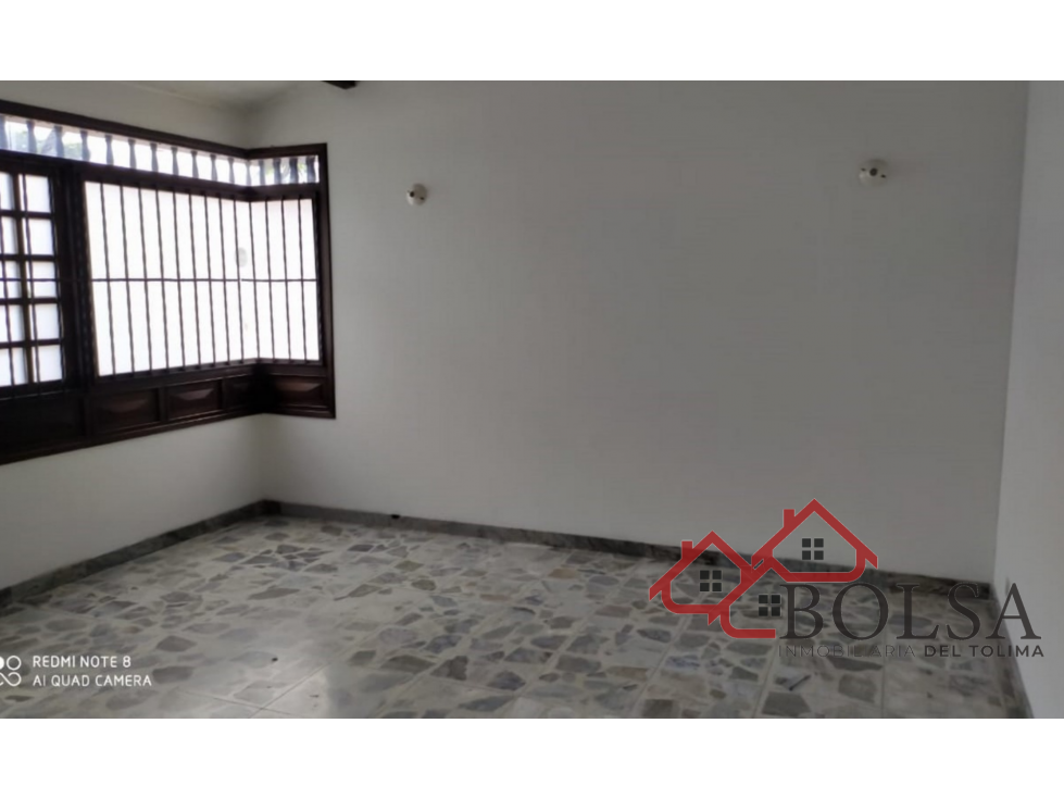 VENDO CASA COMERCIAL EN CADIZ FRENTE AVICOLA - 3