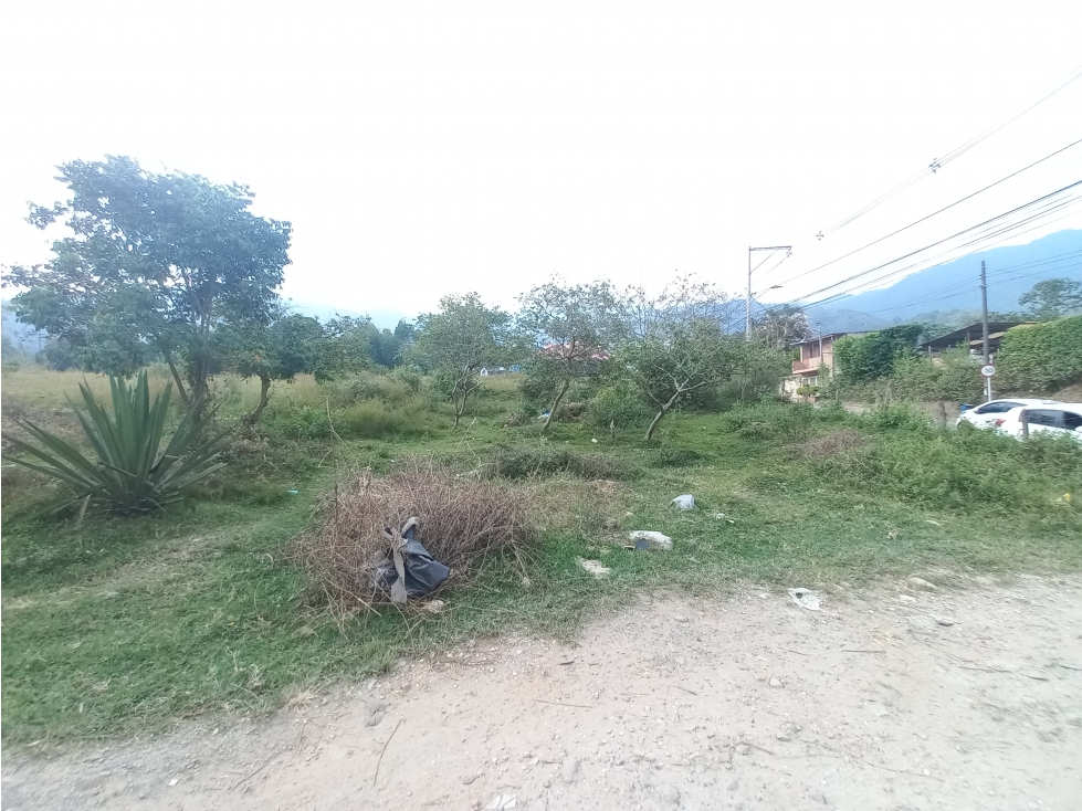 ARRIENDO AMPLIO LOTE SECTOR AMBALA - 2