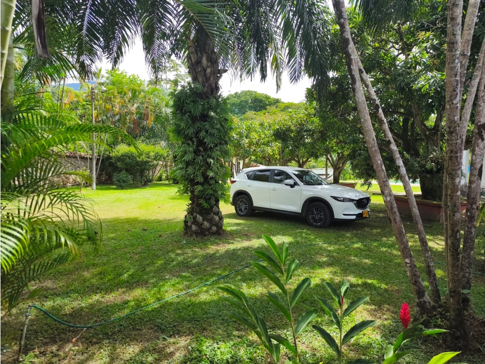 VENDO CASA CAMPESTRE ESTILO COLONIAL EN AMPLIO TERRENO DE 11.869 M2 - 2