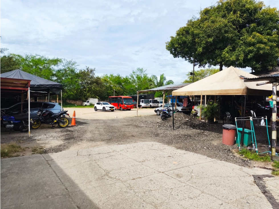 VENDO LOTE SOBRE AV JORDAN 2.553 M² - 2