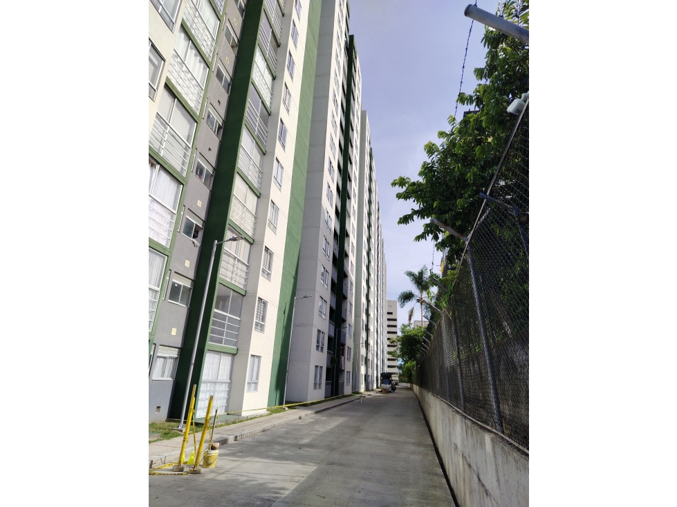 VENDO APARTAMENTO PARA ESTRENAR PISO 13 SECTOR POBLADO FLOR ALBA — foto 2