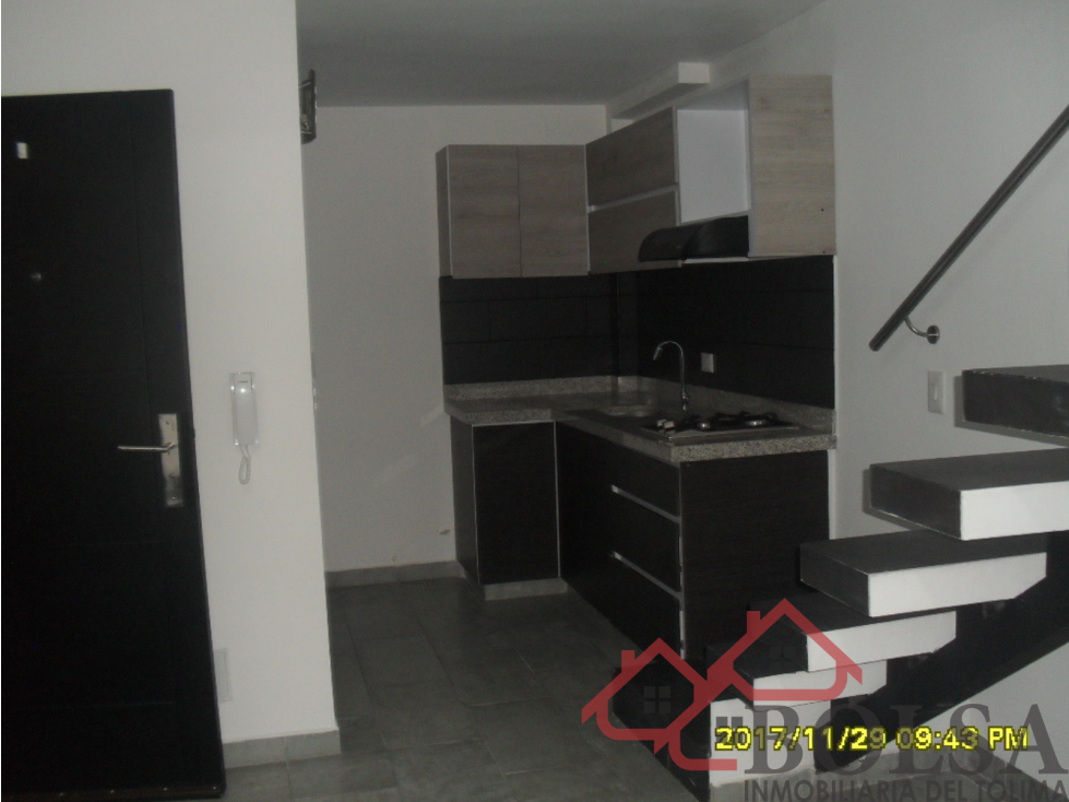 VENDO CASA CON RENTA Y LOCALES EN BARRIO CASA CLUB - 5