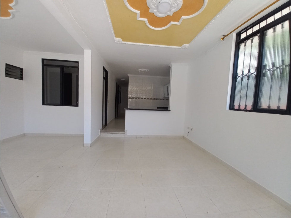 APARTAMENTO EN ARRIENDO PISO 1 PRADERAS DE SANTA RITA — foto 4