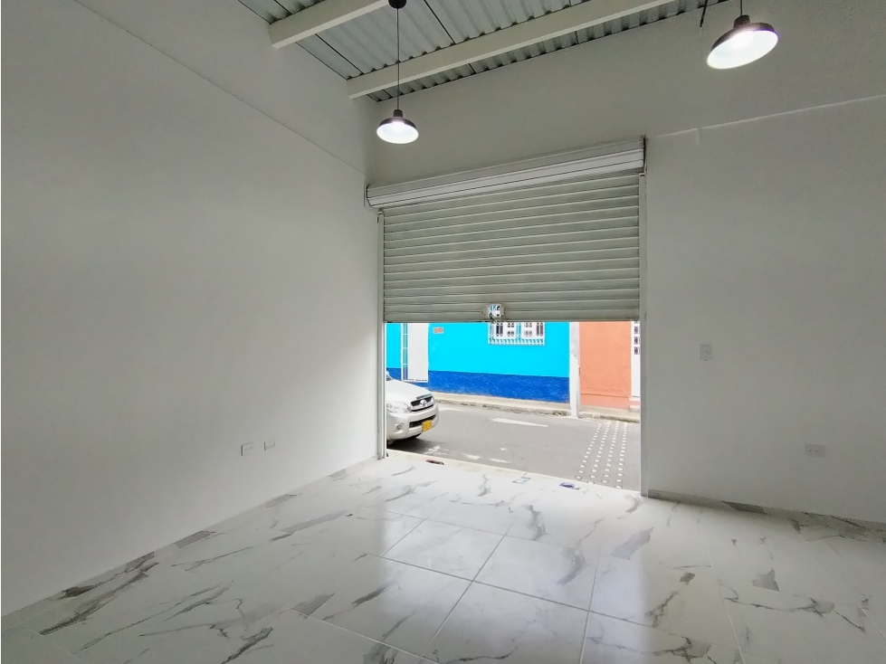 ARRIENDO LOCAL COMERCIAL SECTOR LA POLA - 4