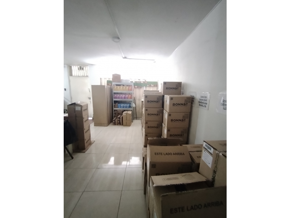 VENDO CASA COMERCIAL SECTOR CADIZ — foto 5