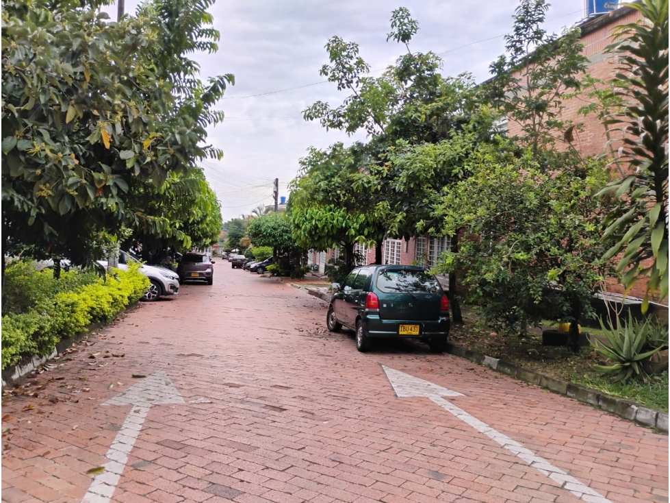 VENDO CASA DE 3 PISOS SECTOR VERGEL CONJUNTO CERRADO - 3