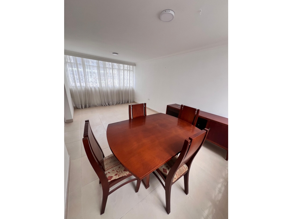 VENDO CASA MEDIANERA EN BARRIO CARMENZA ROCHA — foto 3
