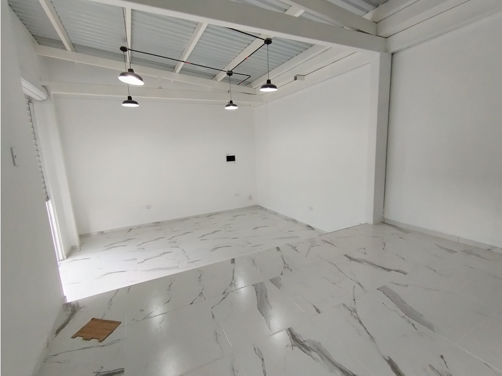 ARRIENDO LOCAL COMERCIAL SECTOR LA POLA - 4