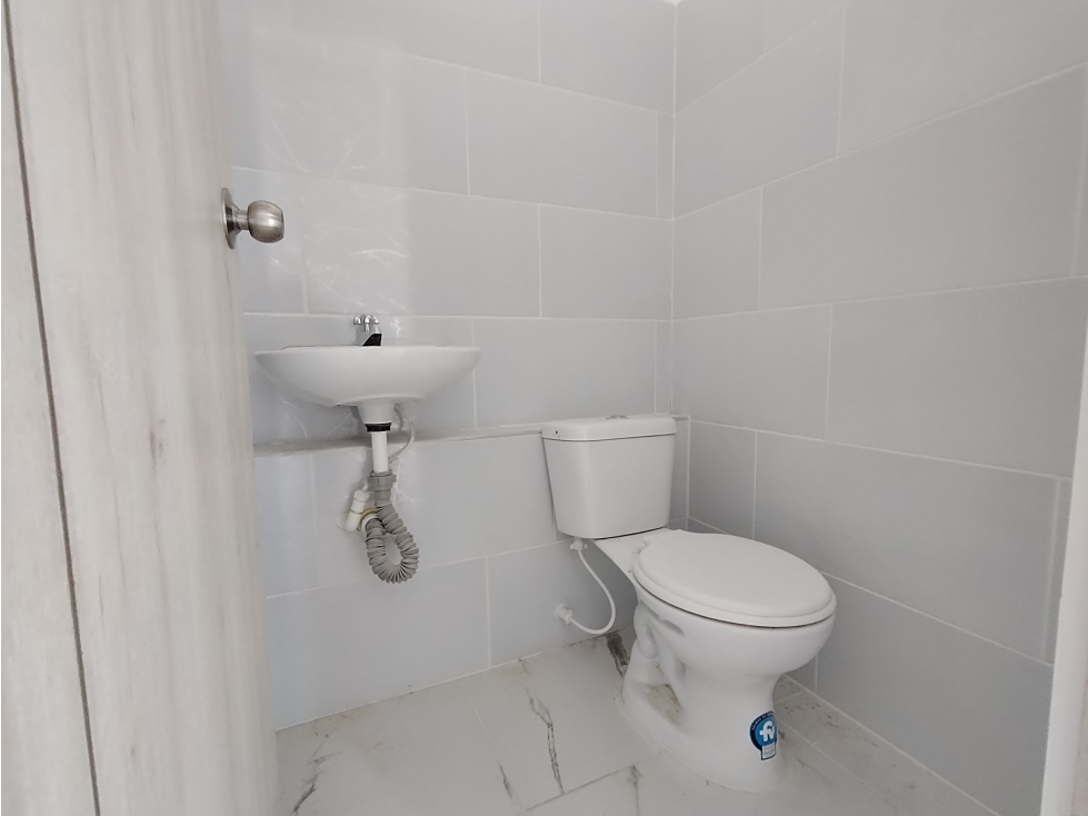 ARRIENDO LOCAL COMERCIAL SECTOR LA POLA - 6