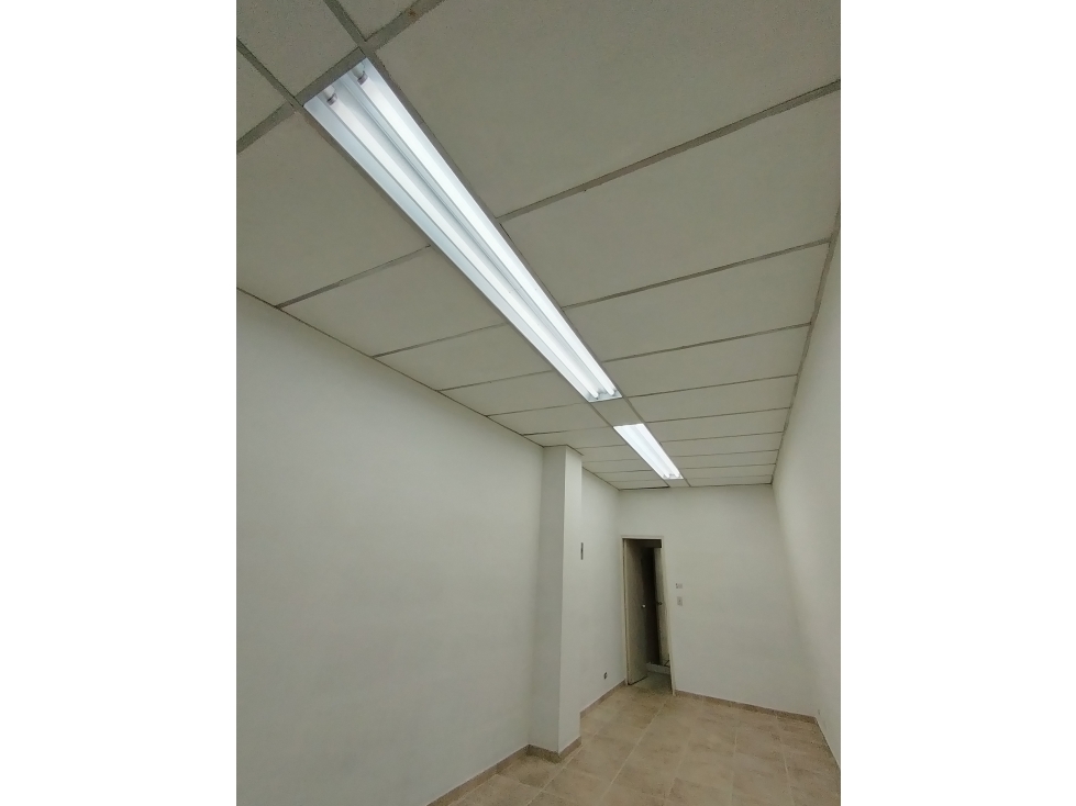ARRIENDO LOCAL CENTRO COMERCIAL COMBEIMA - 6