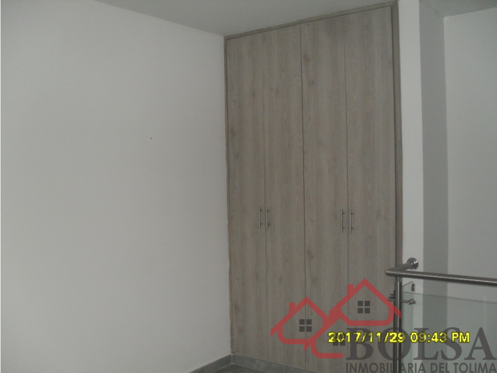 VENDO CASA CON RENTA Y LOCALES EN BARRIO CASA CLUB - 6