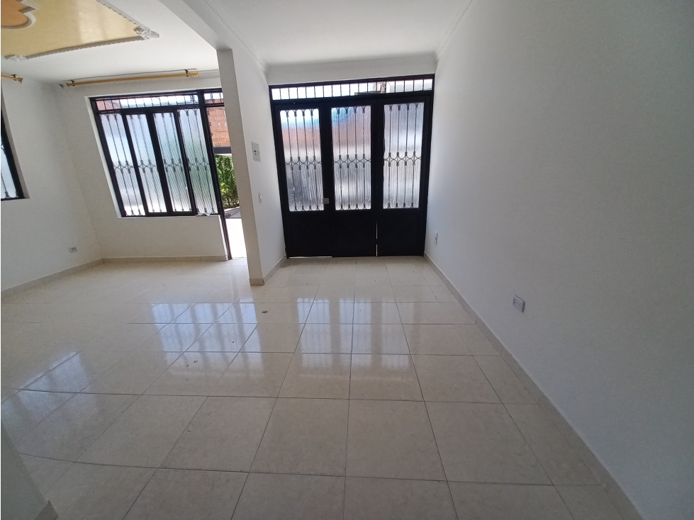 APARTAMENTO EN ARRIENDO PISO 1 PRADERAS DE SANTA RITA — foto 6