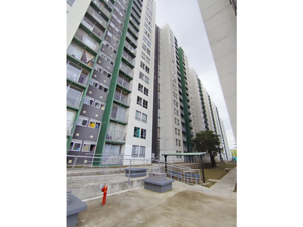 VENDO APARTAMENTO PARA ESTRENAR PISO 13 SECTOR POBLADO FLOR ALBA