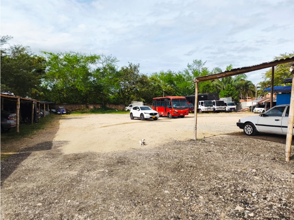 VENDO LOTE SOBRE AV JORDAN 2.553 M² - 5