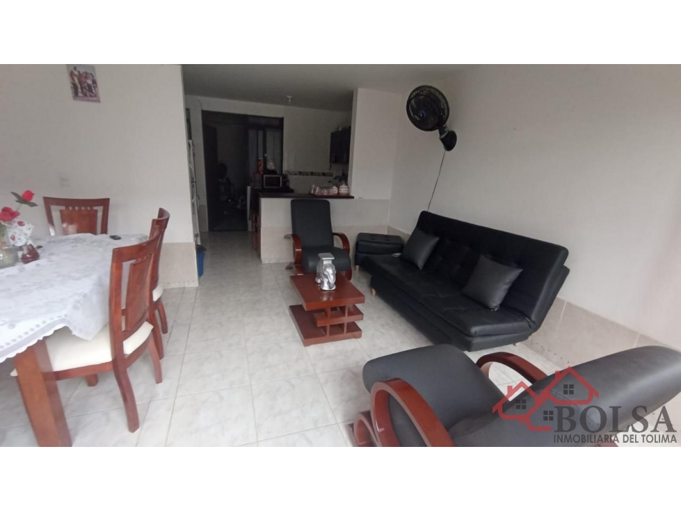 VENDO CASA CON RENTA 3 PISOS LA CEIBA SECTOR SALADO — foto 3