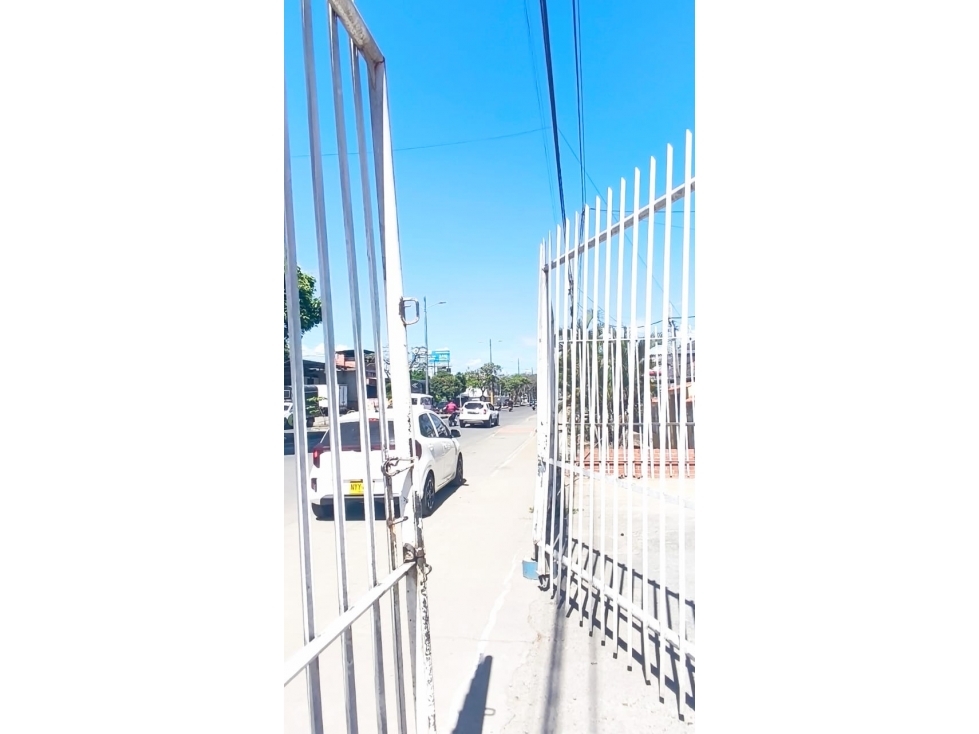 ARRIENDO AMPLIA BODEGA SECTOR EL SALADO - 3