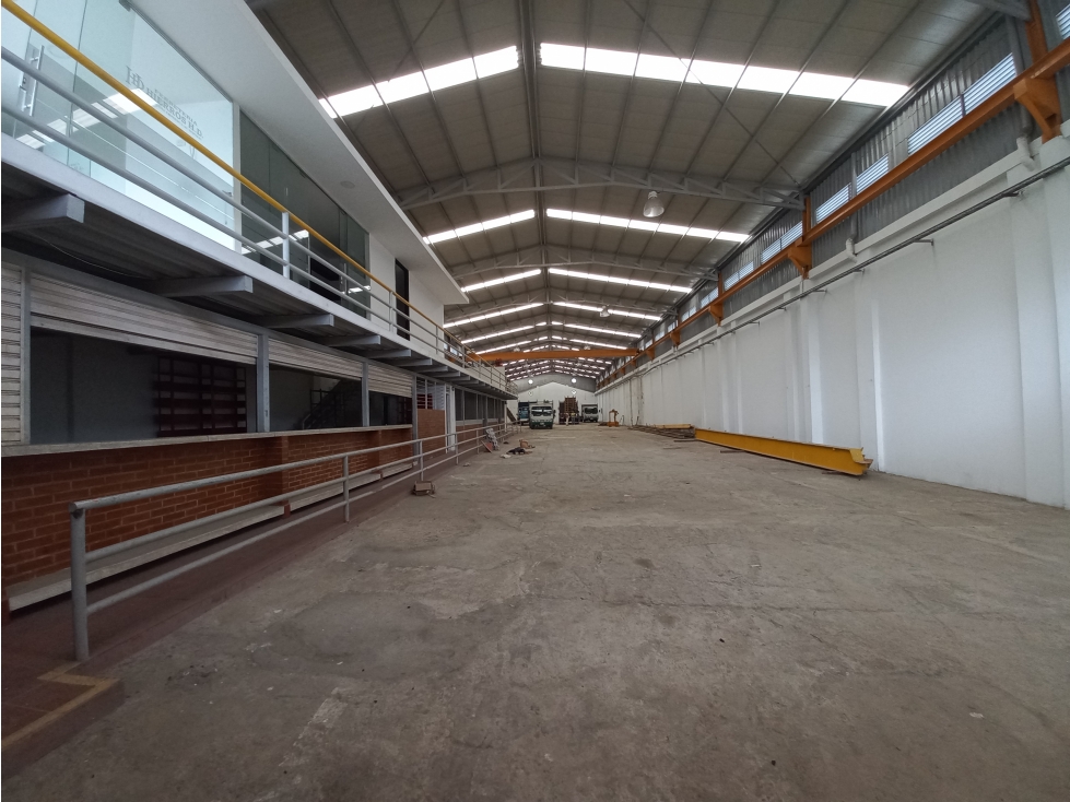 VENDO BODEGA SECTOR SALADO SOBRE LA CARRERA 5 - 1