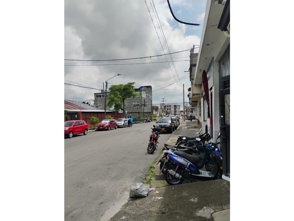 VENDO CASALOTE SECTOR CALLE 28 CON CRA 7 BELALCAZAR - 4