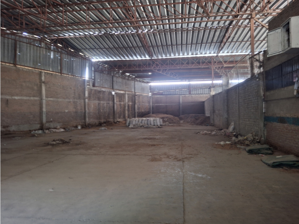 BODEGA RENTA AV LAZARO CARDENAS CRUCERO CAYACO ACAPULCO - 2