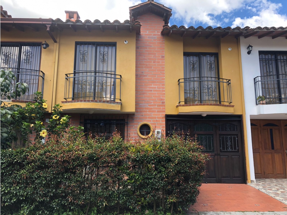 C0330. Vendo! Casa unifamiliar cerca al CC VIVA en La Ceja