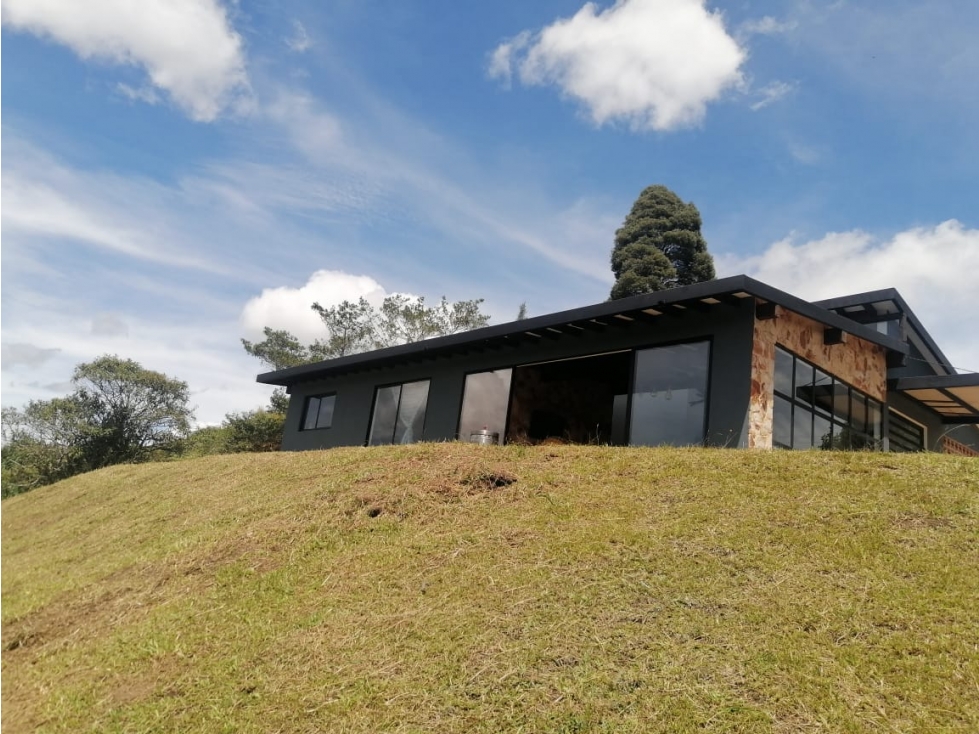 F0348. VENDO! Finca de lujo en exclusiva parcelación