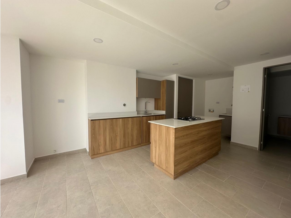T0732. Apartamento en edificio cerrado con parqueadero en La Ceja — foto 2