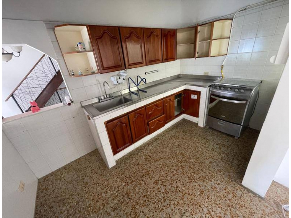 C0399. VENDO! Casa unifamiliar en excelente sector en San Antonio — foto 2