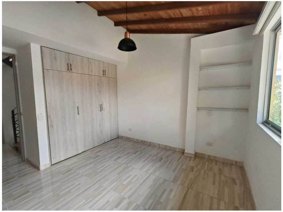 C0453.Casa unifamiliar de 3 niveles con área de 150mt2 en La Ceja — foto 4