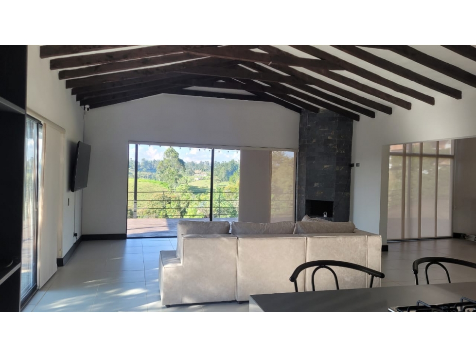 T0591. Alquiler! Casa amoblada con acabados de lujo en San Antonio