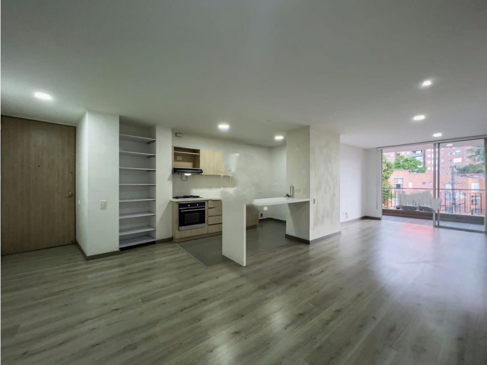 T0689 Alquilo! Apartamento con grandes espacios en sector exclusivo — foto 5
