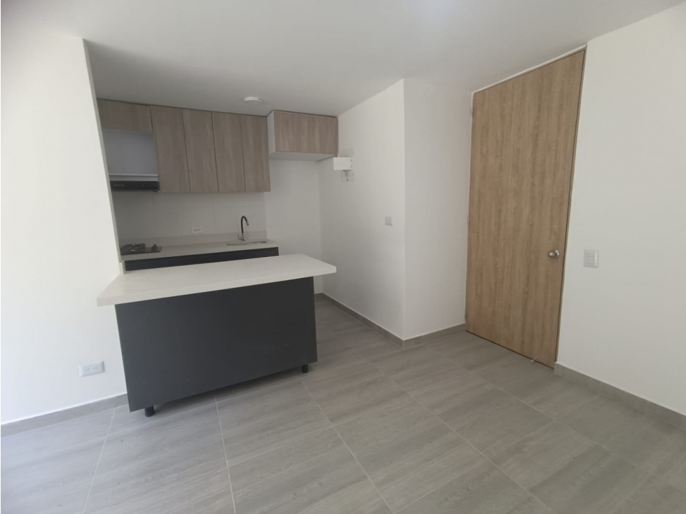 A0532. Vendo! Apartamento con acabados modernos para estrenar — foto 2