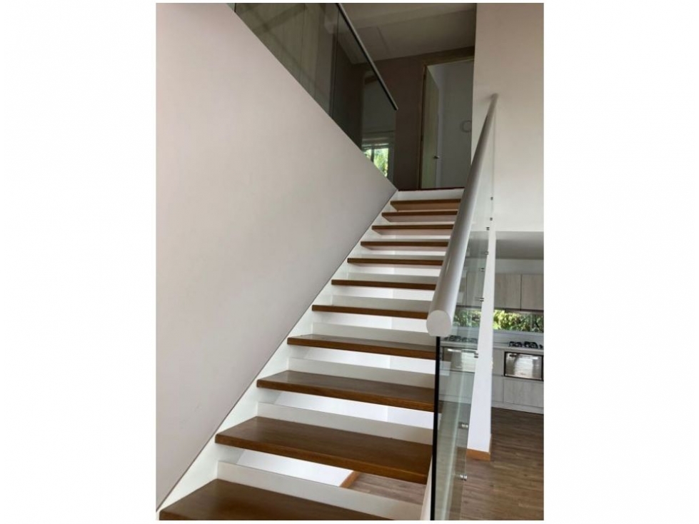 Casa unifamiliar en unidad cerrada exclusiva El Retiro  — foto 4