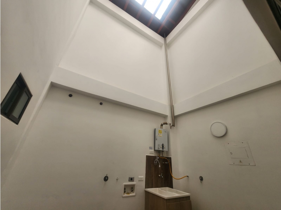 C0227 Venta! Casa con excelentes acabados unidad cerrada en La ceja — foto 2