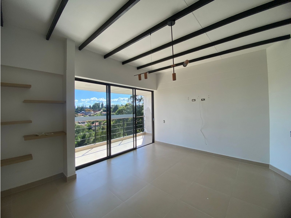 F0306. Venta! Finca con acabados de lujo y espacios amplios Rionegro — foto 3