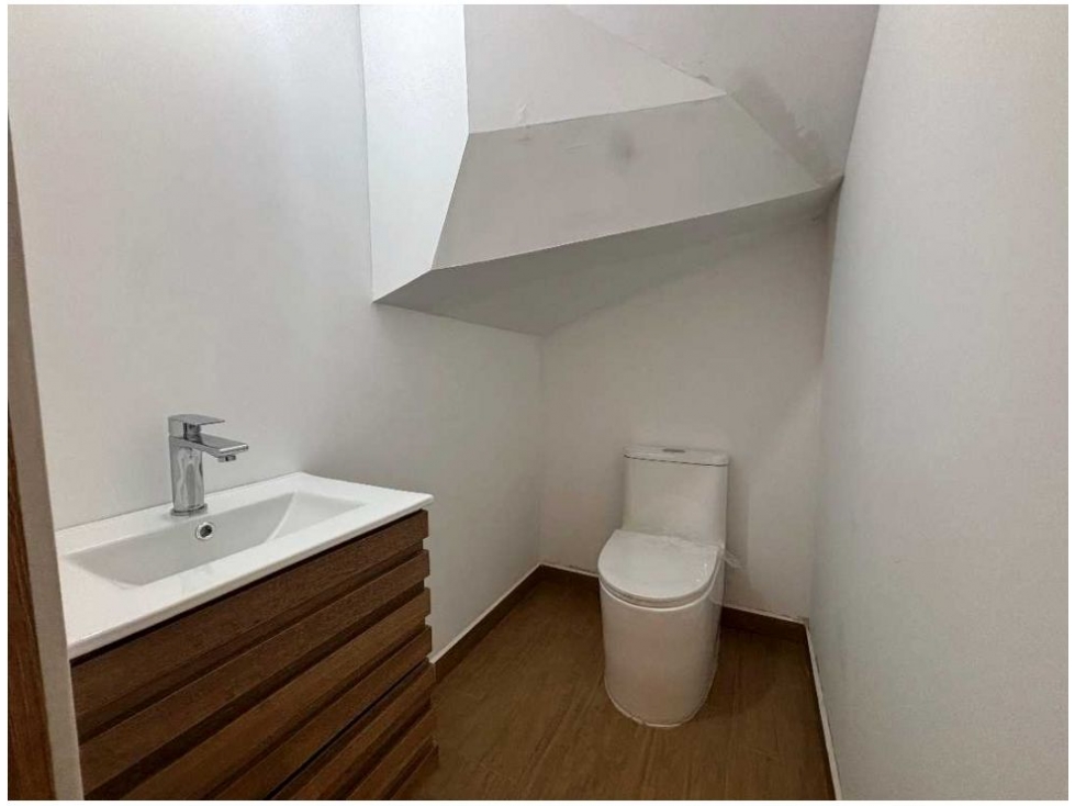 C0297. VENDO! Casa unifamiliar en urbanización cerrada en La Ceja — foto 3