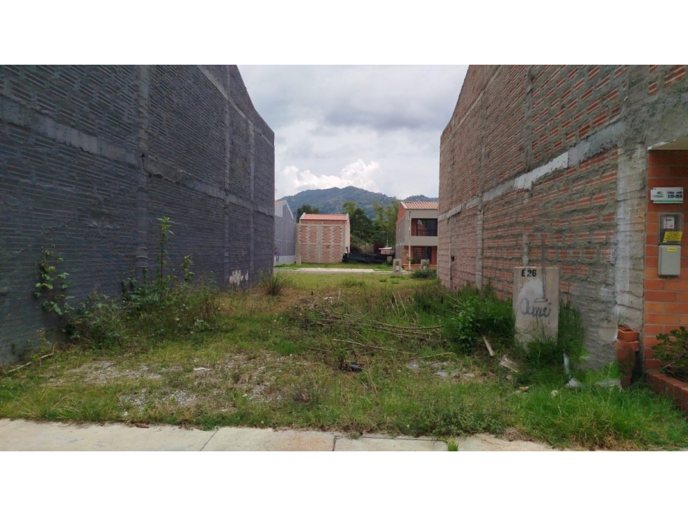L0272. VENDO! Lote en exclusiva unidad abierta en La Ceja